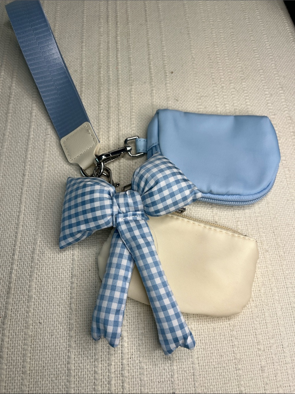 5B: Mini Double purse wristlet with blue puffy gingham bow charm, tik-tok star!